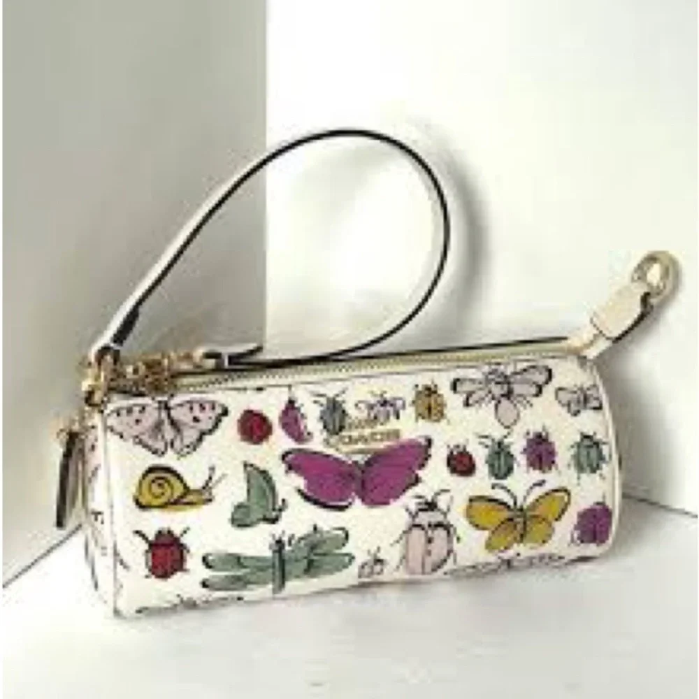 Coach White Shoulder Bag with Nature-Inspired Print - Picture 7 of 11